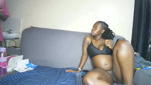 nellyeluxe online show from March 5, 2026, 11:28 am