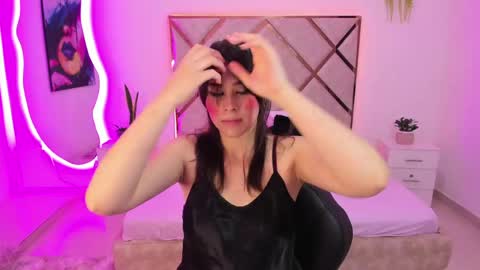 nenaarisk online show from April 12, 2026, 1:05 pm