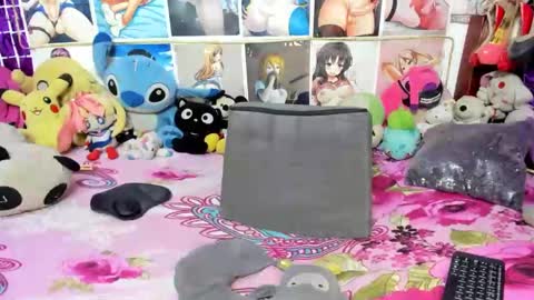 Snapshot of neneriko666 chatting on January 11, 2025, 1:48 am Ariana Unicorn   Pics  Videos click Show More  online show from January 11, 2025, 1:48 am