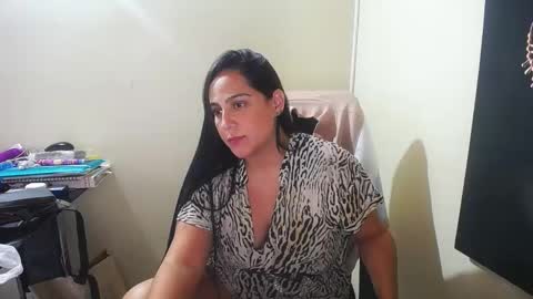 Snapshot of neny445 chatting on December 30, 2024, 7:42 pm kelly lopez online show from December 30, 2024, 7:42 pm