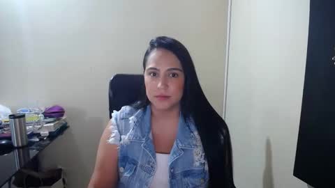 Snapshot of neny445 chatting on January 29, 2025, 6:07 pm kelly lopez online show from January 29, 2025, 6:07 pm
