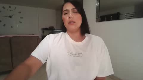 Snapshot of neny445 chatting on September 30, 2025, 6:46 pm kelly lopez online show from September 30, 2025, 6:46 pm