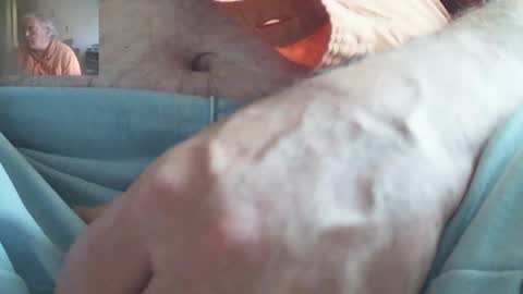 neohiom4f online show from April 22, 2026, 7:59 pm