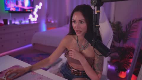 Sasha West online show from March 5, 2026, 7:10 pm