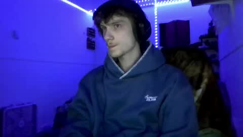 nephew_p online show from June 3, 2026, 2:03 am