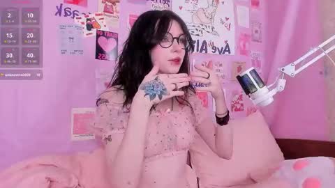 Snapshot of nesssav chatting on February 4, 2026, 9:48 am Nessa online show from February 4, 2026, 9:48 am