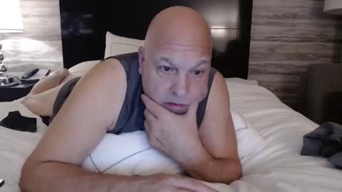 nethggoes85 online show from December 18, 2025, 3:56 am