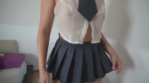 new dee online show from November 24, 2025, 7:19 am