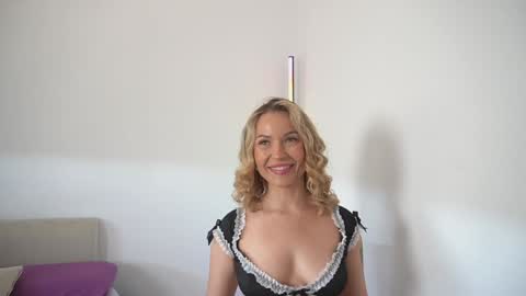 new dee online show from February 11, 2026, 12:32 pm