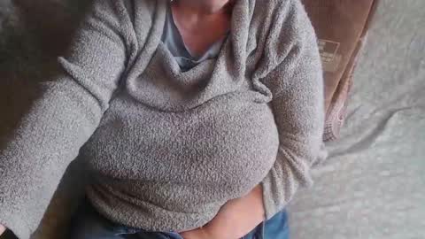 Lilly  online show from January 12, 2026, 12:21 pm