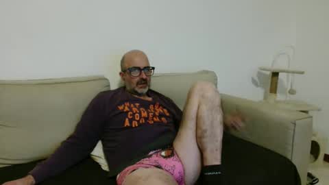 simi online show from December 13, 2025, 8:14 pm