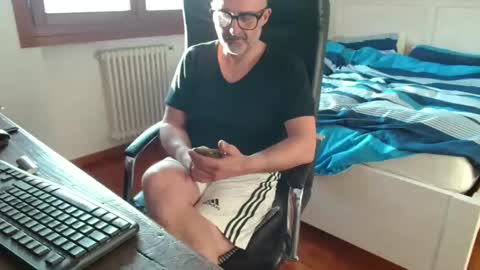 simi online show from April 6, 2026, 4:52 pm