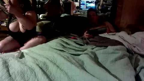 Meow Meow online show from October 15, 2025, 10:59 am