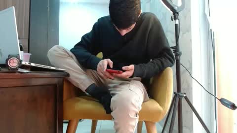 Snapshot of newlatino1 chatting on September 30, 2025, 8:47 pm newlatino1 online show from September 30, 2025, 8:47 pm