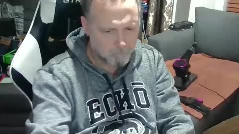 Snapshot of newvvorld chatting on February 2, 2026, 10:19 pm NewWorld online show from February 2, 2026, 10:19 pm