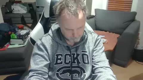 Snapshot of newvvorld chatting on February 17, 2026, 11:44 pm NewWorld online show from February 17, 2026, 11:44 pm