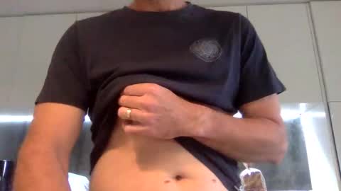 Snapshot of newysub75 chatting on October 29, 2025, 4:15 am newysub75 online show from October 29, 2025, 4:15 am