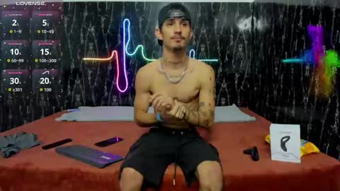 Snapshot of nextboywell1 chatting on December 22, 2025, 3:58 am Yeison online show from December 22, 2025, 3:58 am