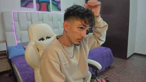 Yeison online show from April 7, 2026, 3:07 am