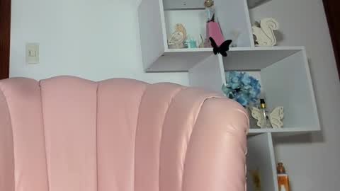  Angie   Instagram  angie julianac add me online show from February 13, 2025, 10:54 pm