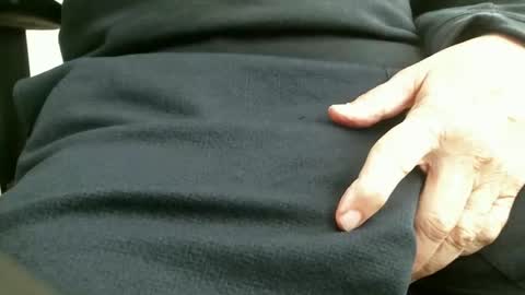 ngurth online show from December 18, 2025, 5:52 pm