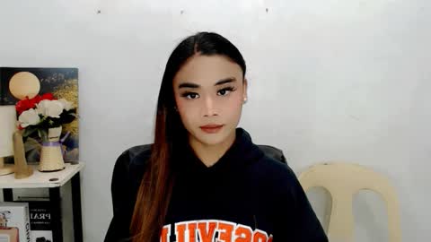 hottie nicole online show from February 19, 2026, 1:12 am