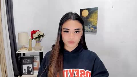 hottie nicole online show from March 6, 2026, 1:02 am