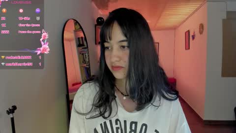 Nia online show from March 24, 2026, 8:25 pm