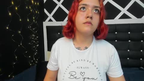 Estefani  online show from February 13, 2025, 2:01 am