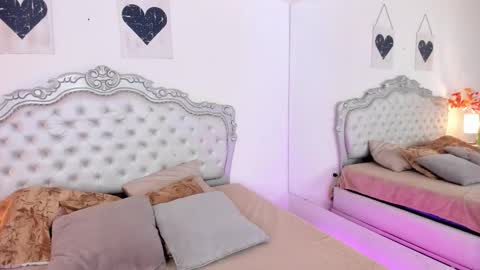 niacolussi online show from January 9, 2026, 7:04 pm