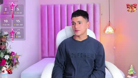 Snapshot of niall_falcon chatting on December 27, 2024, 2:22 pm Niall  online show from December 27, 2024, 2:22 pm