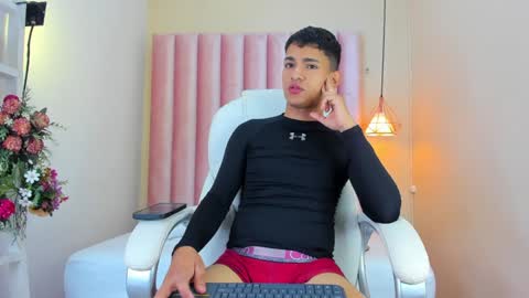 Snapshot of niall_falcon chatting on January 11, 2025, 1:11 pm Niall  online show from January 11, 2025, 1:11 pm