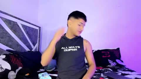 Snapshot of niall_falcon chatting on March 12, 2025, 12:04 pm Niall  online show from March 12, 2025, 12:04 pm