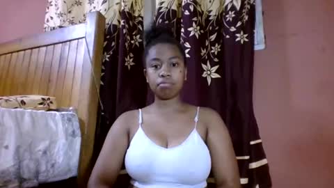 Snapshot of nicelly01 chatting on April 28, 2026, 5:56 am nicelly01 online show from April 28, 2026, 5:56 am