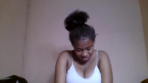 Snapshot of nicelly01 chatting on May 26, 2026, 7:32 pm nicelly01 online show from May 26, 2026, 7:32 pm