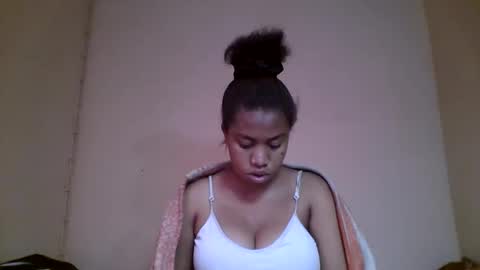 Snapshot of nicelly01 chatting on May 27, 2026, 5:04 am nicelly01 online show from May 27, 2026, 5:04 am