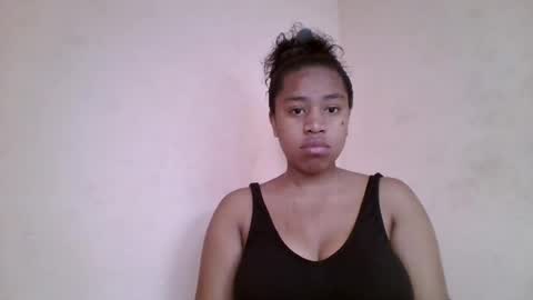 Snapshot of nicelly01 chatting on June 28, 2026, 11:49 am nicelly01 online show from June 28, 2026, 11:49 am