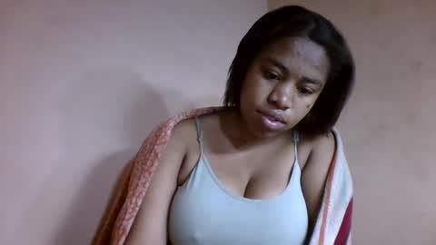Snapshot of nicelly01 chatting on July 12, 2026, 5:53 am nicelly01 online show from July 12, 2026, 5:53 am
