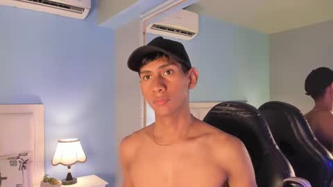 Snapshot of nick_collins20 chatting on October 21, 2025, 6:03 am Nick online show from October 21, 2025, 6:03 am