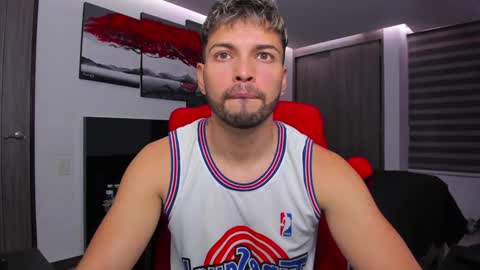 Snapshot of nick_klaus chatting on December 4, 2024, 11:13 pm Nick Klaus online show from December 4, 2024, 11:13 pm