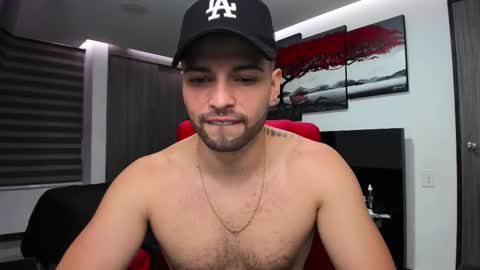 Snapshot of nick_klaus chatting on February 17, 2025, 11:20 pm Nick Klaus online show from February 17, 2025, 11:20 pm