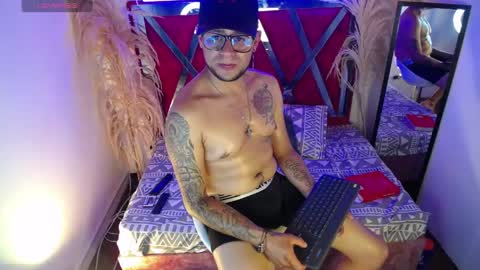 nickk_jonson online show from May 6, 2026, 3:17 pm