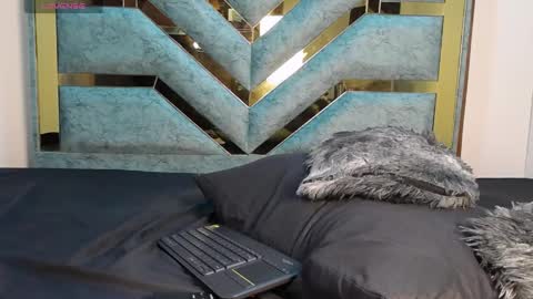 nickk_jonson online show from May 15, 2026, 4:47 pm