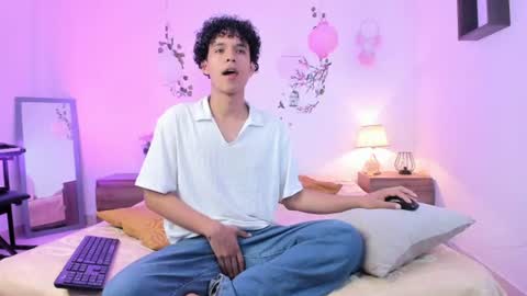 Snapshot of nickolas_moon chatting on July 19, 2026, 6:00 pm Nickolas Muoz online show from July 19, 2026, 6:00 pm