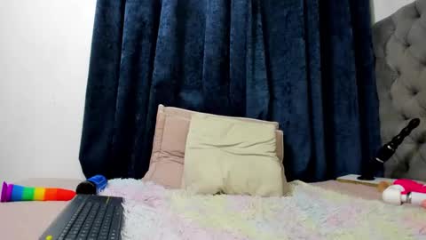 Nicky Brown online show from February 3, 2025, 10:43 pm