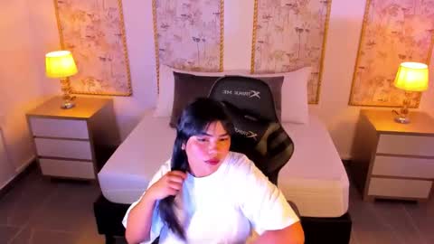 Nicky  online show from September 23, 2025, 2:25 am