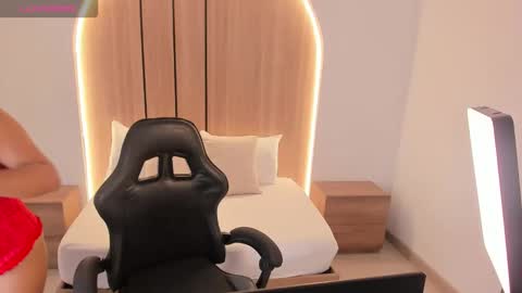 Nicky  online show from November 6, 2025, 2:45 am