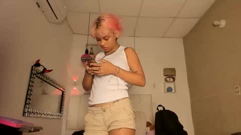 Snapshot of nicky_teem chatting on January 16, 2026, 7:23 am nicky_teem online show from January 16, 2026, 7:23 am