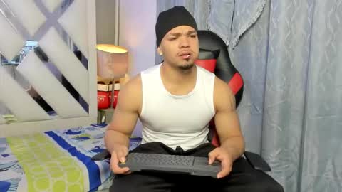 nico_blaze7 online show from February 6, 2026, 12:19 pm