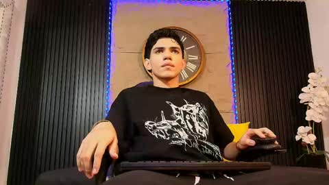 nico_monroet online show from April 27, 2026, 9:35 pm